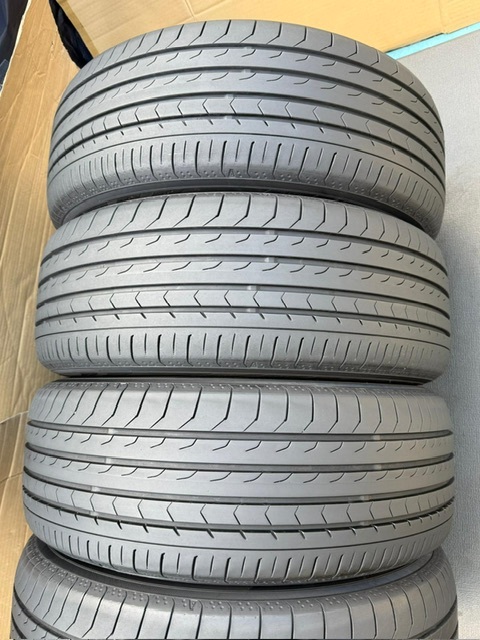 中古タイヤ4本セット 215/60/16 YOKOHAMA BLuEarth 非常に良い状態のタイヤ 2024年製 YOKOHAMA BLuEarth 非常に良い状態のタイヤ 2024年製_画像3