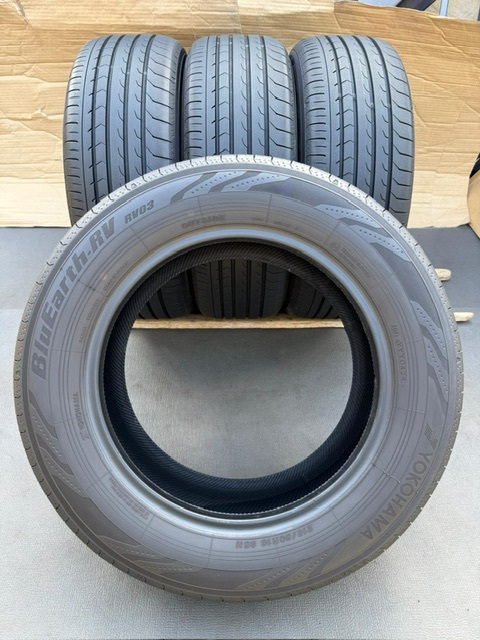 中古タイヤ4本セット 215/60/16 YOKOHAMA BLuEarth 非常に良い状態のタイヤ 2024年製 YOKOHAMA BLuEarth 非常に良い状態のタイヤ 2024年製_画像7