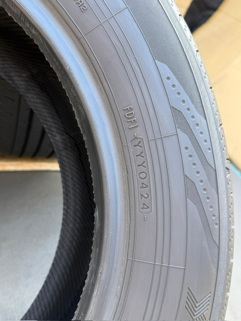 中古タイヤ4本セット 215/60/16 YOKOHAMA BLuEarth 非常に良い状態のタイヤ 2024年製 YOKOHAMA BLuEarth 非常に良い状態のタイヤ 2024年製_画像9