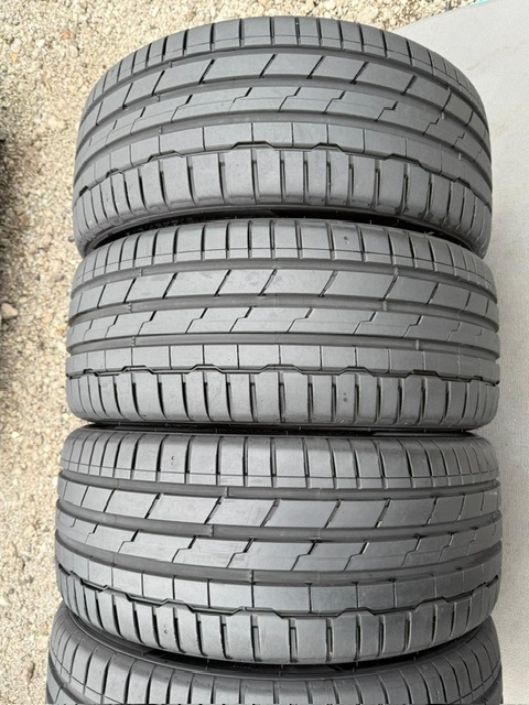 中古タイヤ4本セット 245/45/18 HANKOOK ほぼ新品のタイヤ 2023年製 中古タイヤ4本セット 245/45/18 HANKOOK ほぼ新品のタイヤ 2023年製_画像5