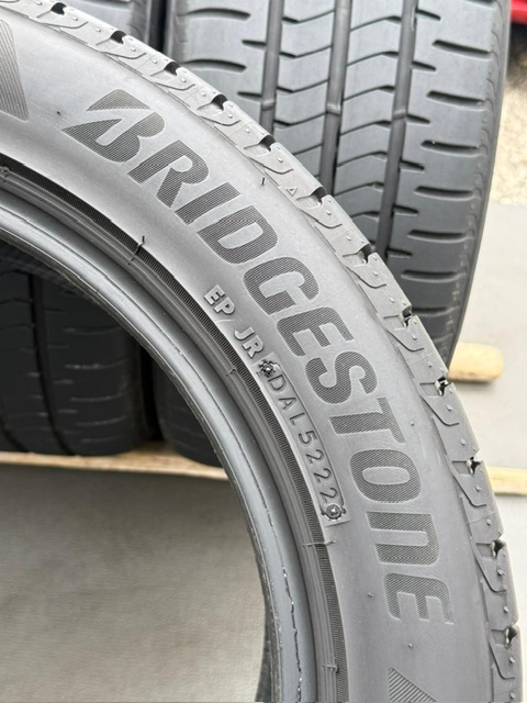 中古タイヤ4本セット 225/50/17 BRIDGESTONE 非常に良い状態のタイヤ 2022年製 BRIDGESTONE 非常に良い状態のタイヤ 2022年製_画像9