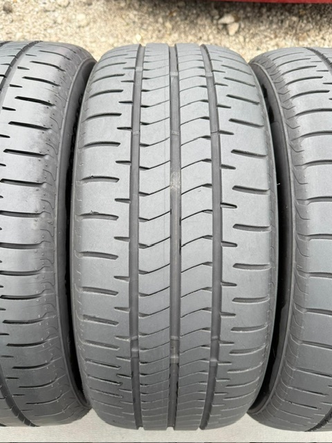 中古タイヤ4本セット 225/50/17 BRIDGESTONE 非常に良い状態のタイヤ 2022年製 BRIDGESTONE 非常に良い状態のタイヤ 2022年製_画像10