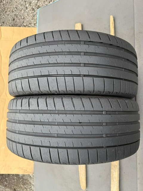 中古タイヤ2本セット 225/40/18 BRIDGESTONE POTENZA 2022年製 中古タイヤ2本セット 225/40/18 BRIDGESTONE POTENZA 2022年製_画像1