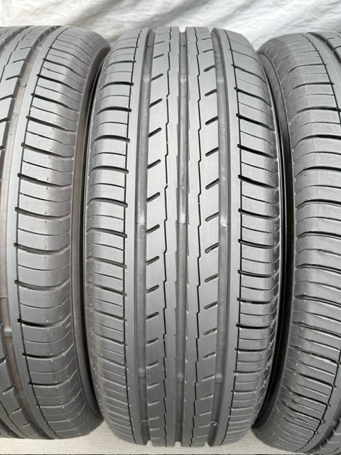 中古タイヤ4本セット 205/55/16 YOKOHAMA BLuEarth ほぼ新品のタイヤ 2024年製 YOKOHAMA BLuEarth ほぼ新品のタイヤ 2024年製_画像5