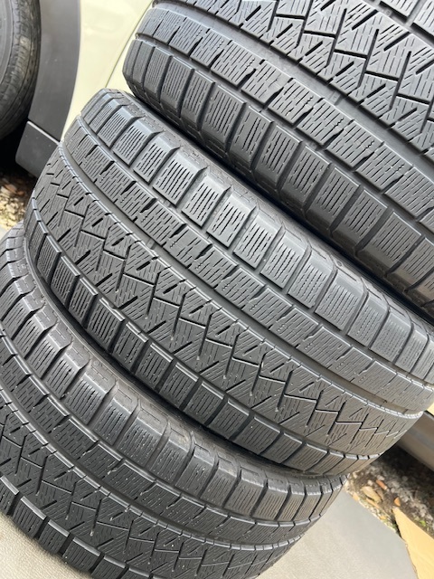 中古タイヤ 225/45/18 スタッドレス 4本セット良好な状態のタイヤ 225/45/18 スタッドレス 4本セット良好な状態のタイヤ 2021年製_画像6
