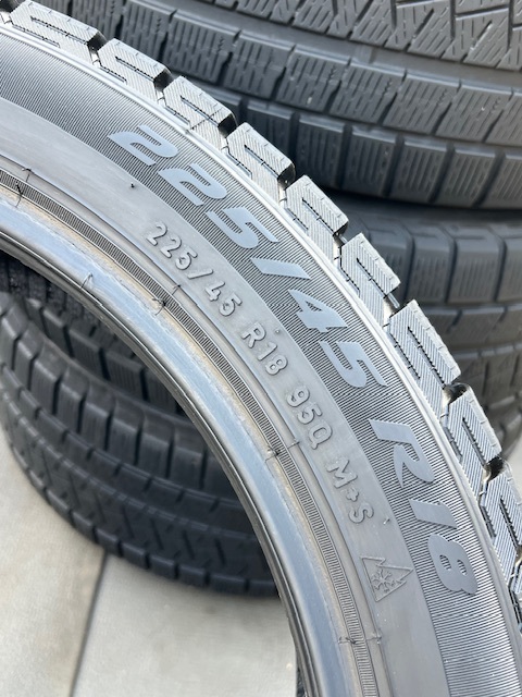 中古タイヤ 225/45/18 スタッドレス 4本セット良好な状態のタイヤ 225/45/18 スタッドレス 4本セット良好な状態のタイヤ 2021年製_画像9