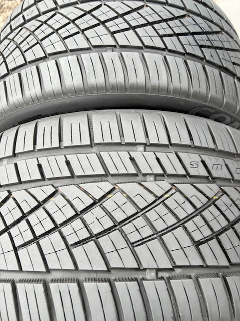 中古タイヤ2本セット 265／35／18 コンチネンタルExtremeContact 265／35／18 コンチネンタルExtremeContact 良好な状態のタイヤ 2024年製_画像5