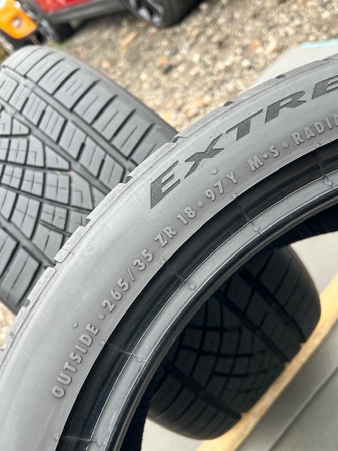 中古タイヤ2本セット 265／35／18 コンチネンタルExtremeContact 265／35／18 コンチネンタルExtremeContact 良好な状態のタイヤ 2024年製_画像7