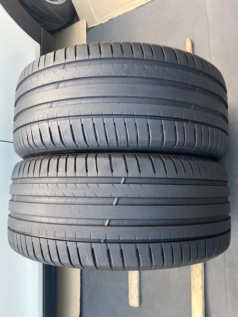 中古タイヤ2本セット 255/45/19ミシュランPILOT SPORT 4良好な状態のタイヤ 255/45/19ミシュランPILOT SPORT 4良好な状態のタイヤ 2022年製_画像3