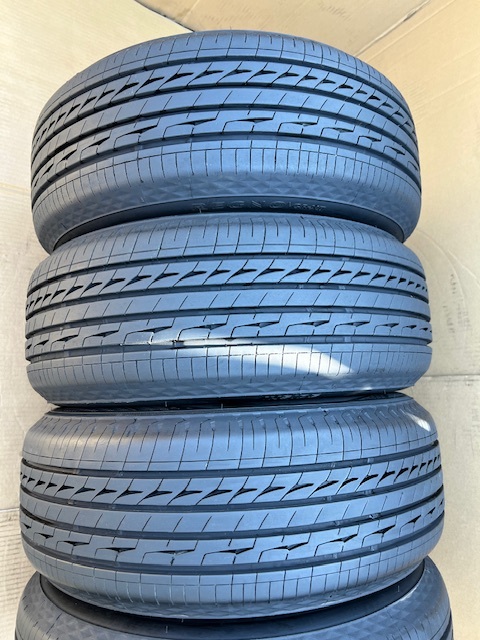 中古タイヤ4本セット 215/55/17レグノ（ブリヂストン）良好な状態のタイヤ 215/55/17レグノ（ブリヂストン）良好な状態のタイヤ 2021年製_画像3