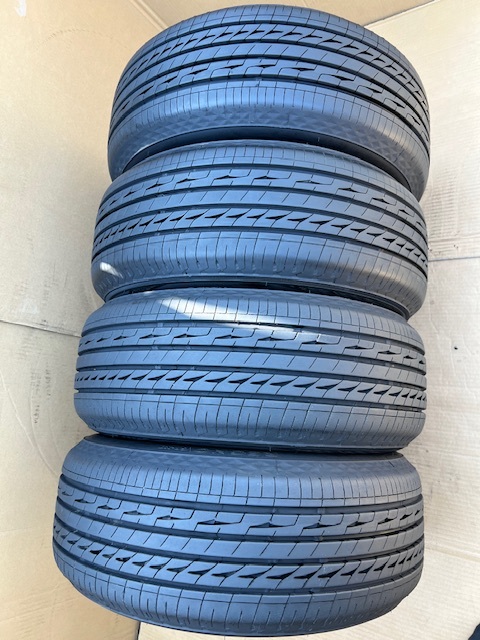 中古タイヤ4本セット 215/55/17レグノ（ブリヂストン）良好な状態のタイヤ 215/55/17レグノ（ブリヂストン）良好な状態のタイヤ 2021年製_画像4