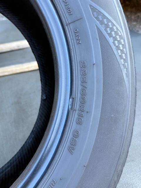 中古タイヤ2本セット 225/60/16 レグノ(ブリヂストン)良好な状態のタイヤ225/60/16 レグノ(ブリヂストン)良好な状態のタイヤ 2023年製_画像6