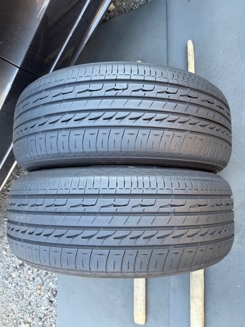 中古タイヤ2本セット 225/60/16 レグノ(ブリヂストン)良好な状態のタイヤ225/60/16 レグノ(ブリヂストン)良好な状態のタイヤ 2023年製_画像9