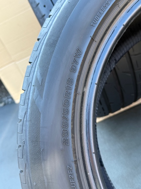 中古タイヤ4本セット 235/50/18 BRIDGESTONE LUFT RV 中古タイヤ4本セット 235/50/18 BRIDGESTONE LUFT RV 2023年製_画像10