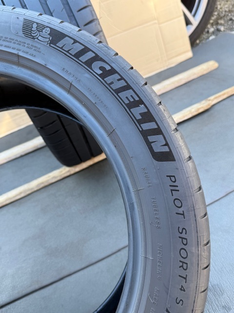 中古タイヤ2本セット245/45/18 ミシュランPILOT SPORT良好な状態のタイヤ 245/45/18 ミシュランPILOT SPORT 4 良好な状態のタイヤ 2022年製_画像8