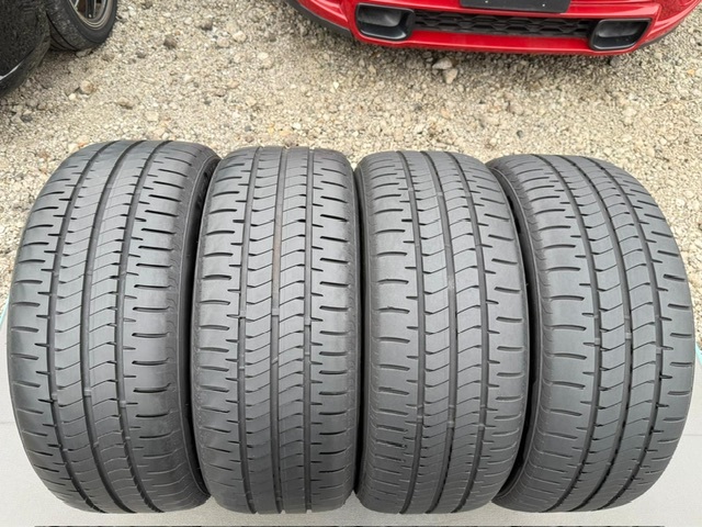 中古タイヤ4本セット 225/50/17 BRIDGESTONE 非常に良い状態のタイヤ 2022年製 BRIDGESTONE 非常に良い状態のタイヤ 2022年製_画像3