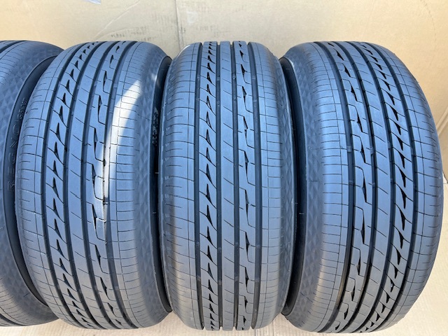 中古タイヤ4本セット 215/55/17レグノ（ブリヂストン）良好な状態のタイヤ 215/55/17レグノ（ブリヂストン）良好な状態のタイヤ 2021年製_画像8