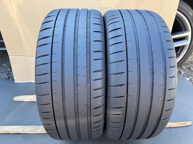 中古タイヤ2本セット245/45/18 ミシュランPILOT SPORT良好な状態のタイヤ 245/45/18 ミシュランPILOT SPORT 4 良好な状態のタイヤ 2022年製_画像1