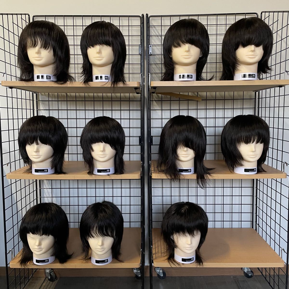 送料無料 25.1128.01☆中古★カットウィッグ★11体セット★美容師 お化け屋敷 カカシ 鳥よけ 防犯対策 畑 田んぼ 農家 ハロウィン_画像1