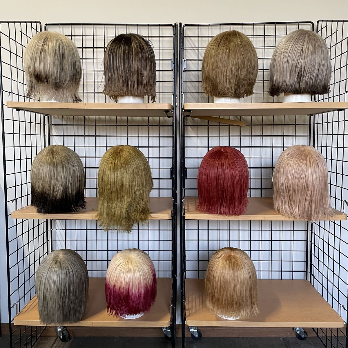 送料無料　25.1128.08☆中古★カットウィッグ★11体セット★美容師 お化け屋敷 カカシ 鳥よけ 防犯対策 畑 田んぼ 農家 ハロウィン_画像3