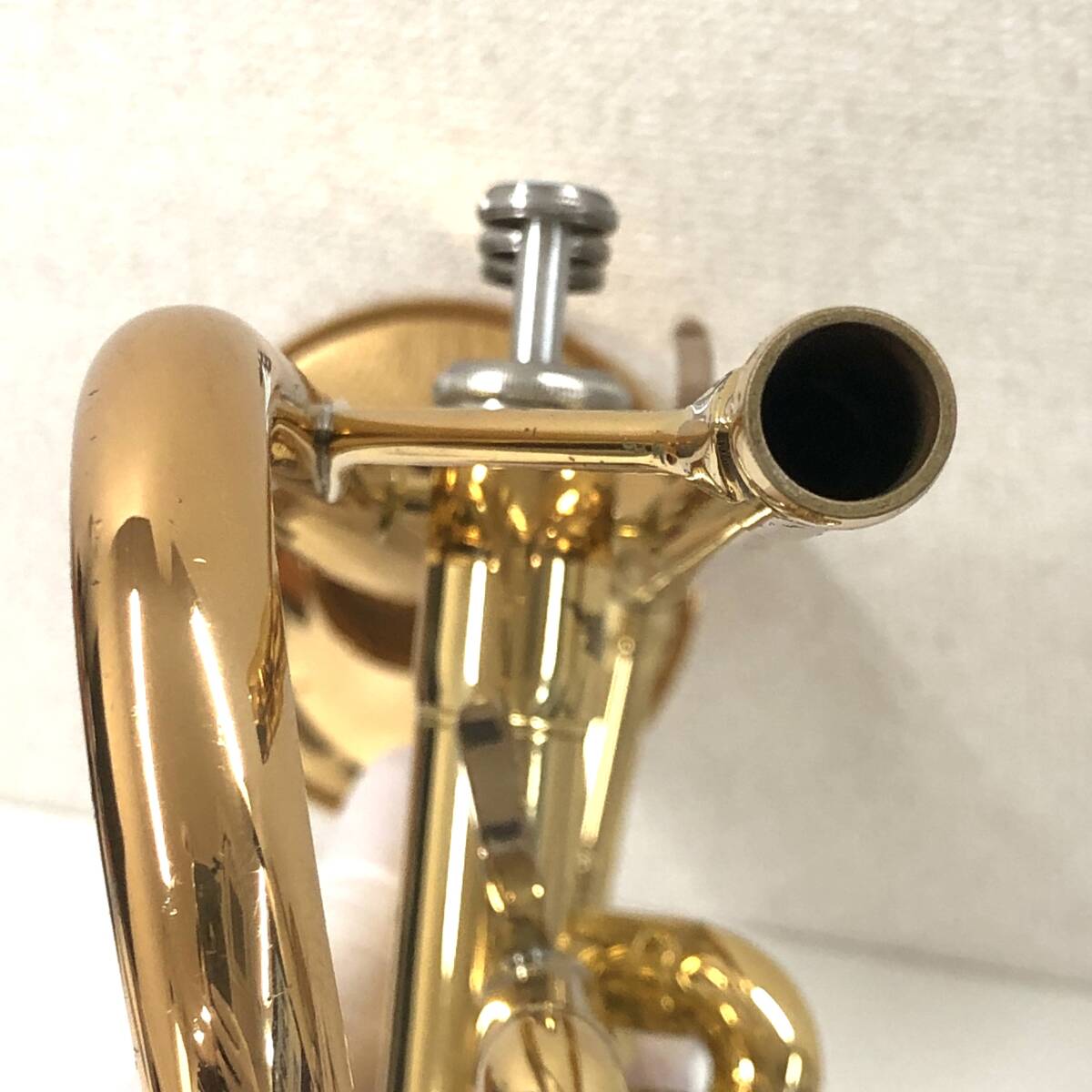 TY2804■【動作未確認】YAMAHA ヤマハ トランペット YTR 4335G C30534 マウスピース 2点 ノースフェイス ハードケース付き 管楽器_画像4