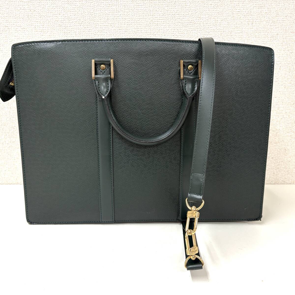 AY2773■Louis Vuitton ルイヴィトン タイガ ポルトドキュマン グリーン ブリーフケース ビジネスバッグ VI0937 1円スタート_画像1