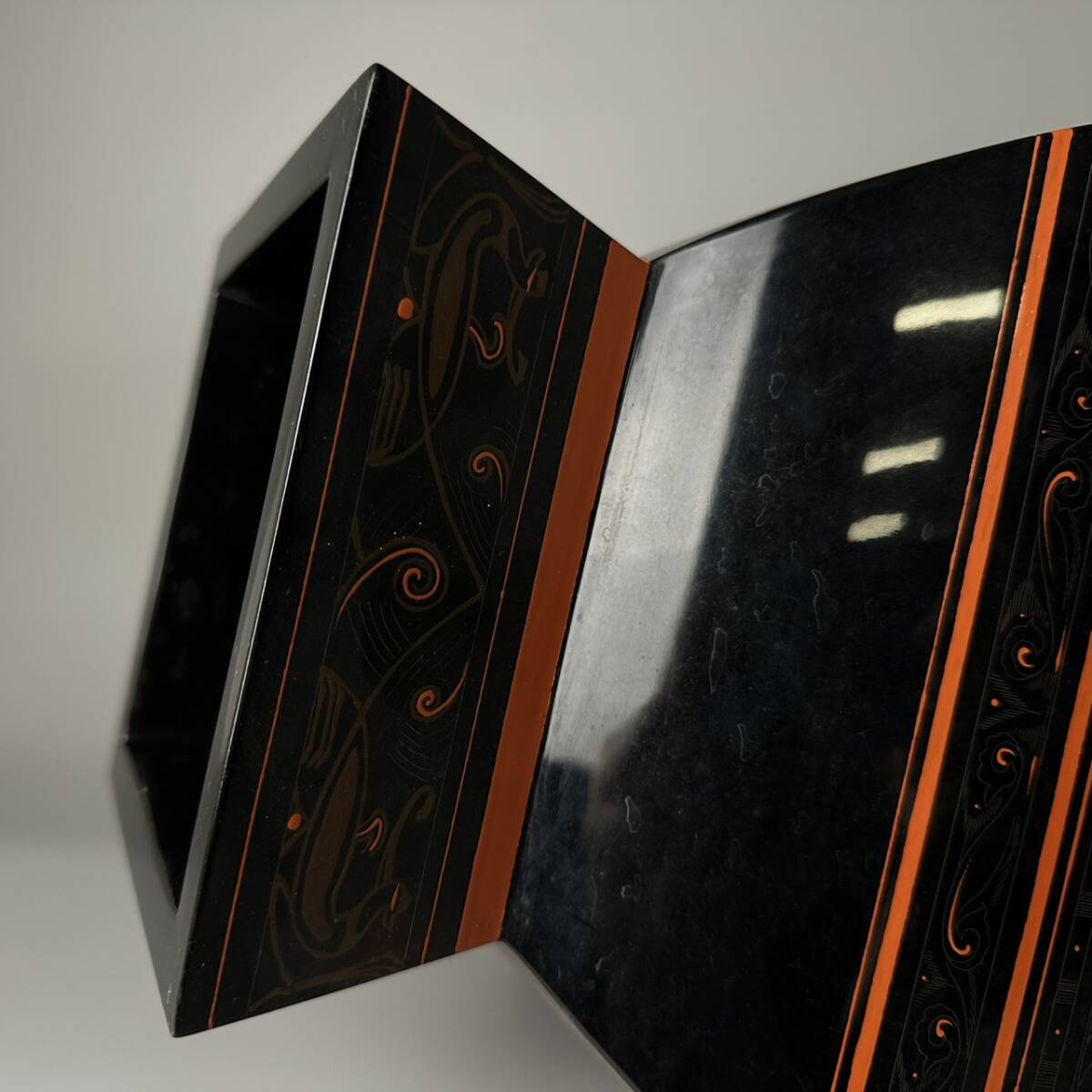 コレクター買取品 中国美術 民国時期 幹漆 漆器 黒塗 朱塗 龍図 鳳凰文 飾壺 花瓶 花生 唐物 中国古玩 飾物 置物 時代物_画像8