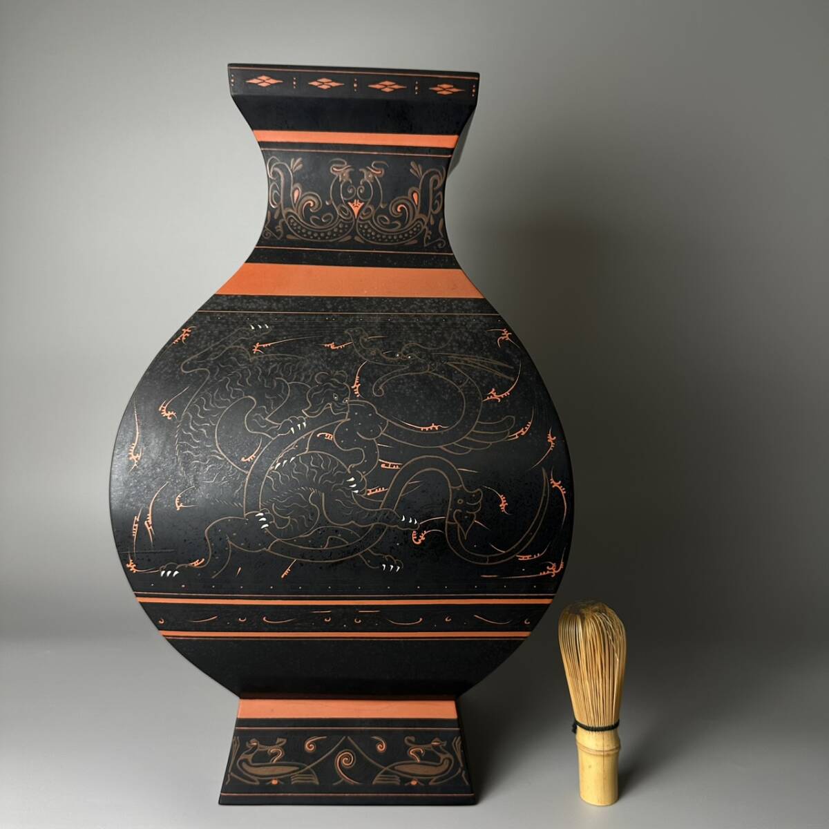 コレクター買取品 中国美術 民国時期 幹漆 漆器 黒塗 朱塗 龍図 鳳凰文 飾壺 花瓶 花生 唐物 中国古玩 飾物 置物 時代物_画像10