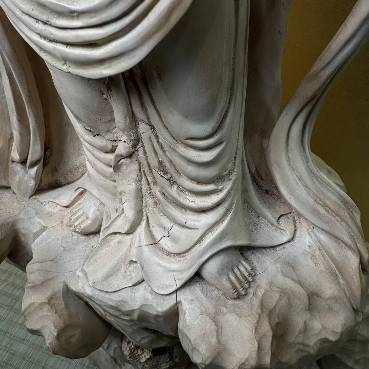 コレクター買取品 仏教美術 香檀木 木彫 特大 観音菩薩立像 100.5㎝ 仏像 地蔵様 天然木 【佛】 木製 木造 細密彫刻 飾物 置物 時代物_画像8