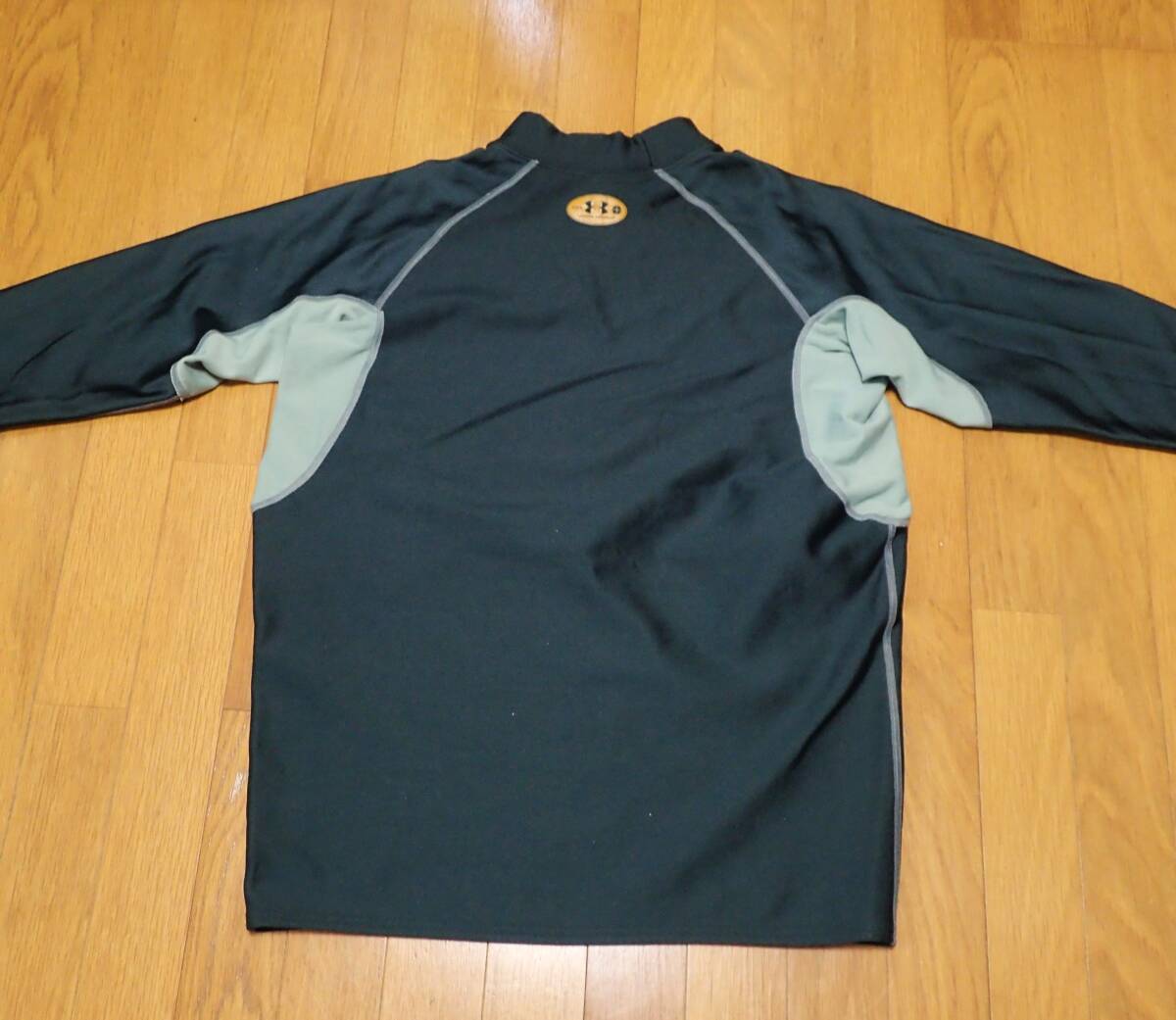 ☆UNDER ARMOUR ☆アンダーアーマー ☆スポーツウエア ☆秋冬用 ☆ラグラン袖 ☆モックネックプルオーバー ☆グリーン ☆大寸☆3XL _画像7