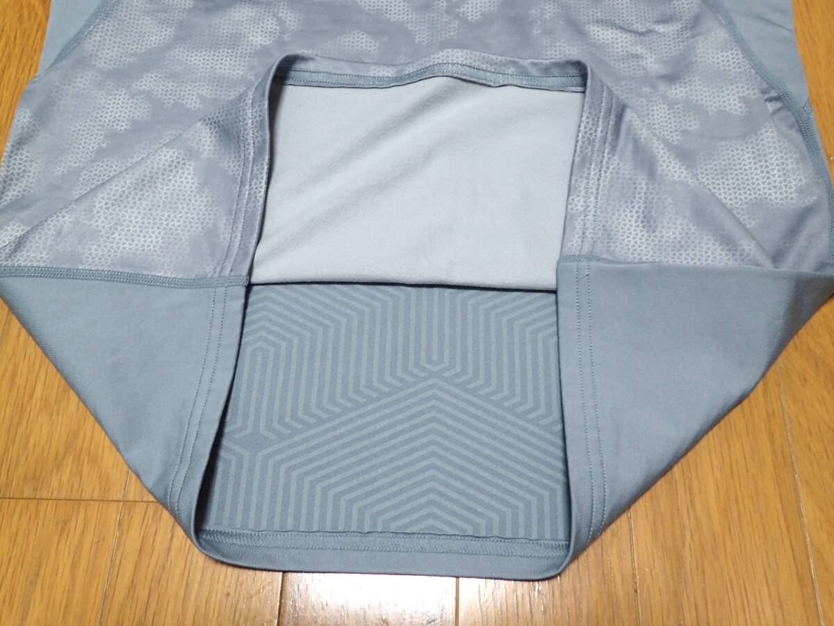 ☆UNDER ARMOUR　☆アンダーアーマー　☆トレーニングウエア　☆ゴルフ　☆インナーウエア　☆モックネックプルオーバー　☆グレー　☆M_画像7