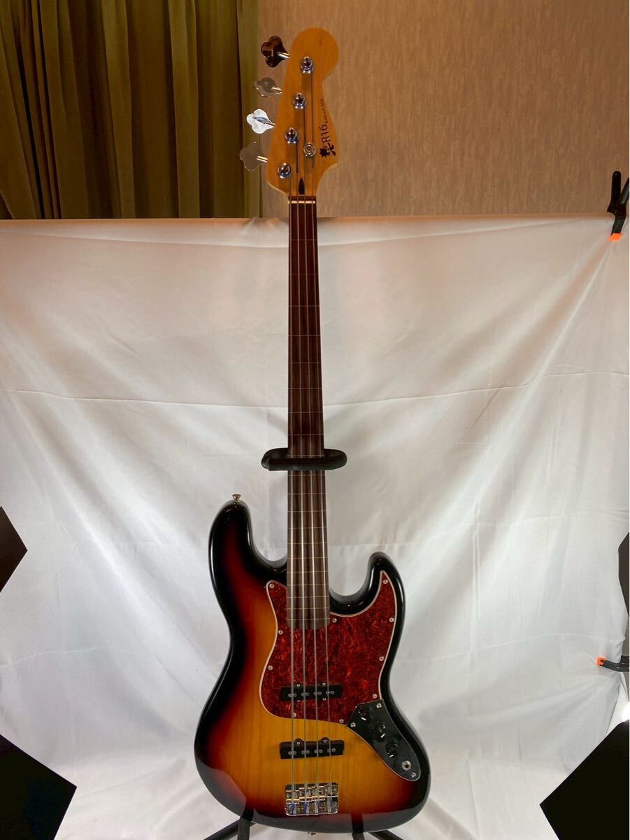 ④ R16 ジャズベース　Build in FUSSA. 【11402】_画像1