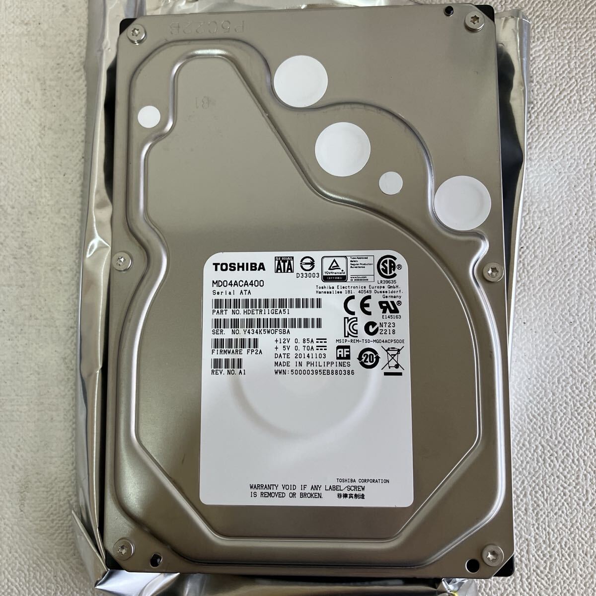 ☆【ジャンク】 HDD 4TB 32MB Cache SATA3 HGST WD 3.5型 LAGYATEJ/LAGYB9ZJ 0S03361 2点まとめて！中身開封済 保管品_画像3