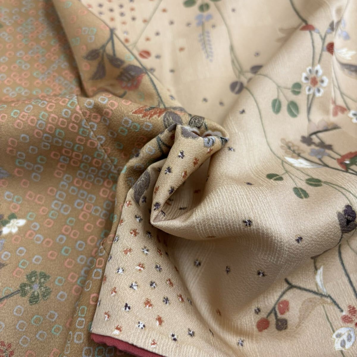 小紋 正絹 裄66 縦に美しい花染め着物 F-821_画像9