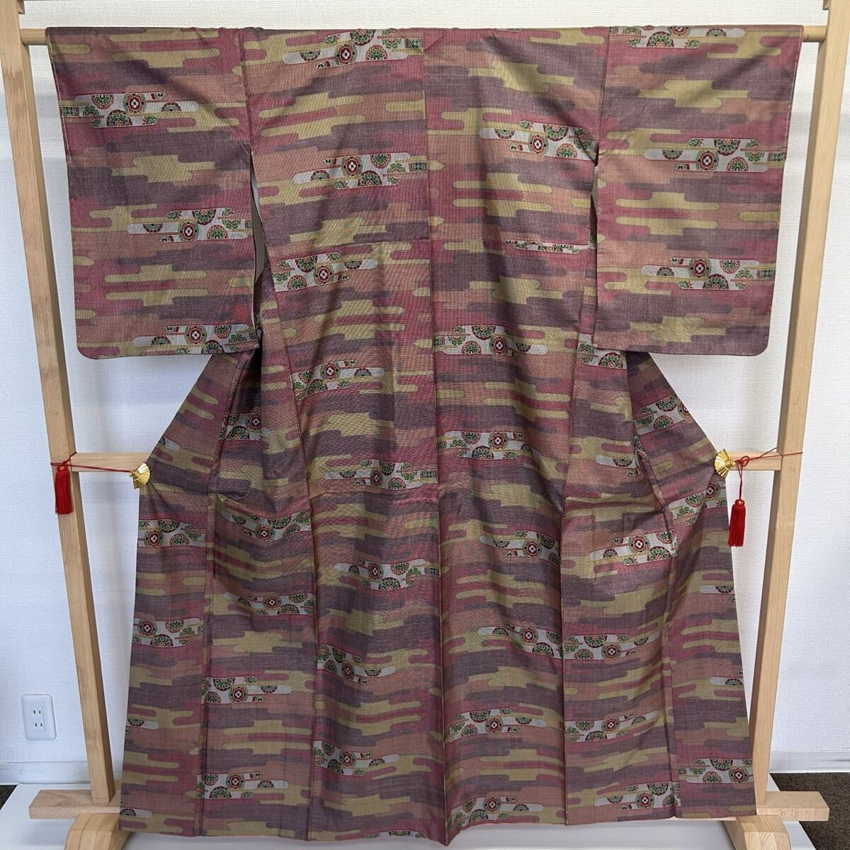 本場大島紬 正絹 霞に美しい花 絣柄 着物 F-1148の画像5