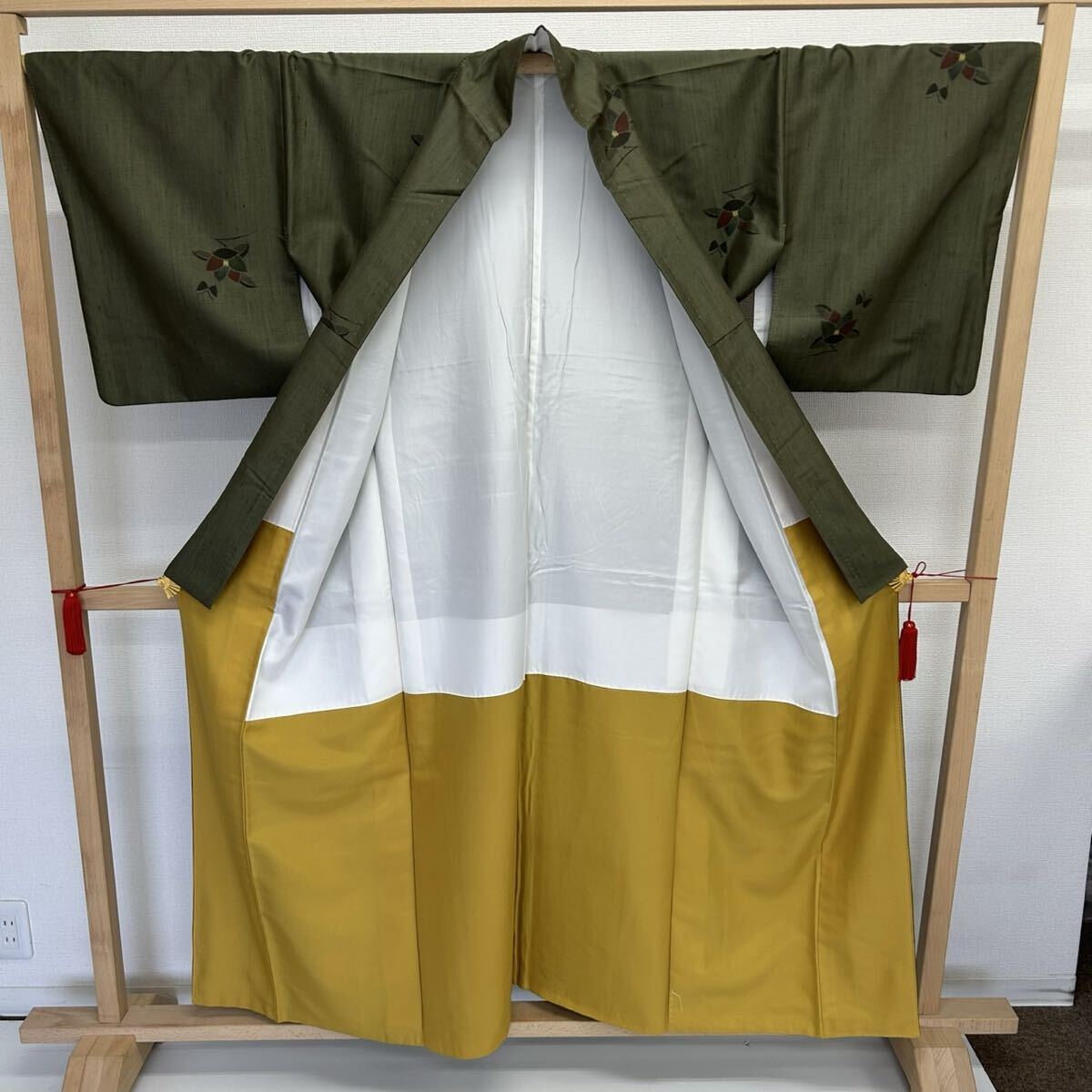 米沢紬 正絹 裄67 飛び柄の上品な絣柄 着物 F-1514_画像4