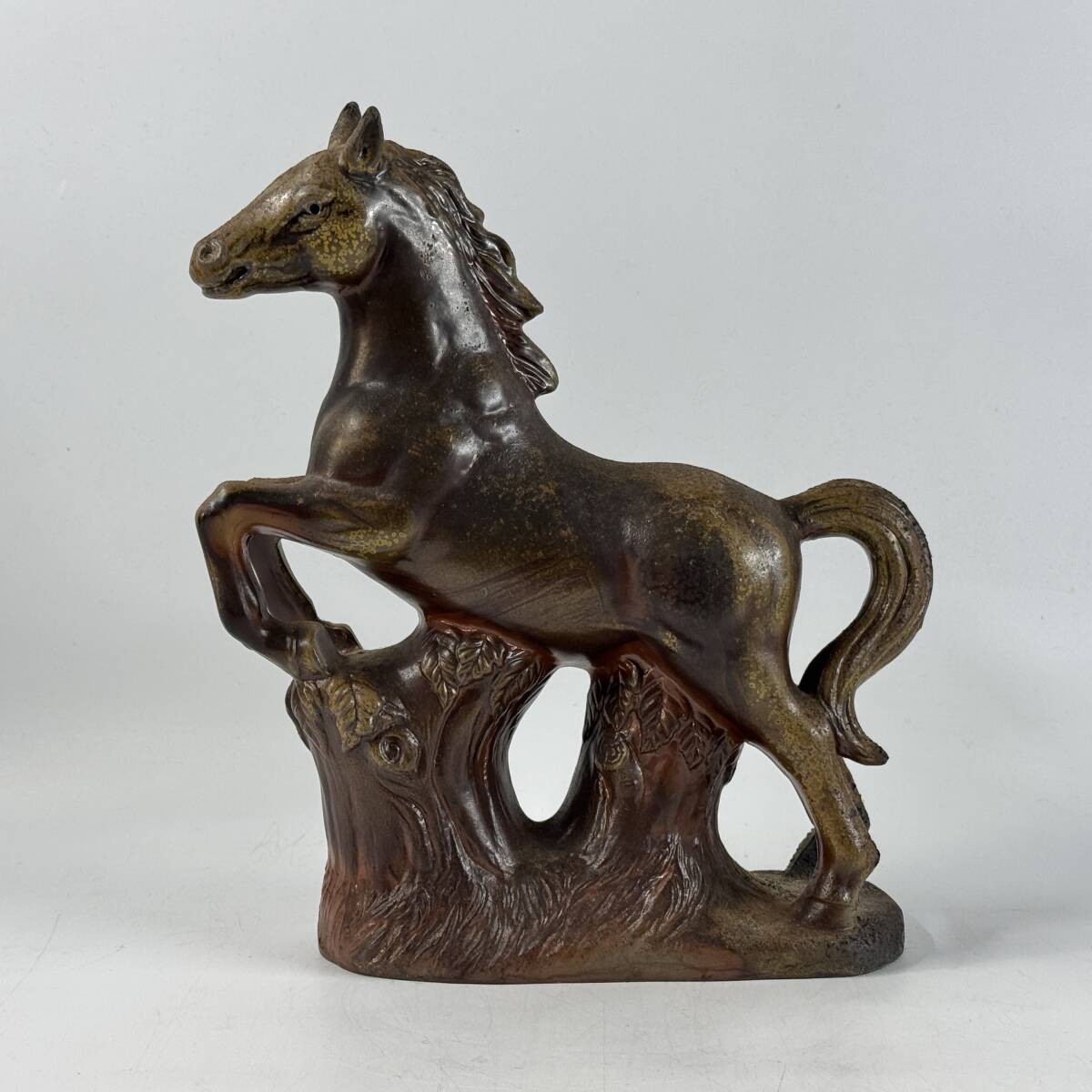 【20148Q】備前焼 銘印在 掻き銘 作家名不詳 干支置物 午 馬 幅24㎝×奥行9㎝×高さ29㎝ 干支飾り 玄関飾り 縁起物 経年保管品 現状品_画像2