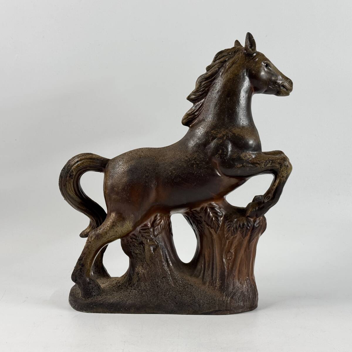 【20148Q】備前焼 銘印在 掻き銘 作家名不詳 干支置物 午 馬 幅24㎝×奥行9㎝×高さ29㎝ 干支飾り 玄関飾り 縁起物 経年保管品 現状品_画像4