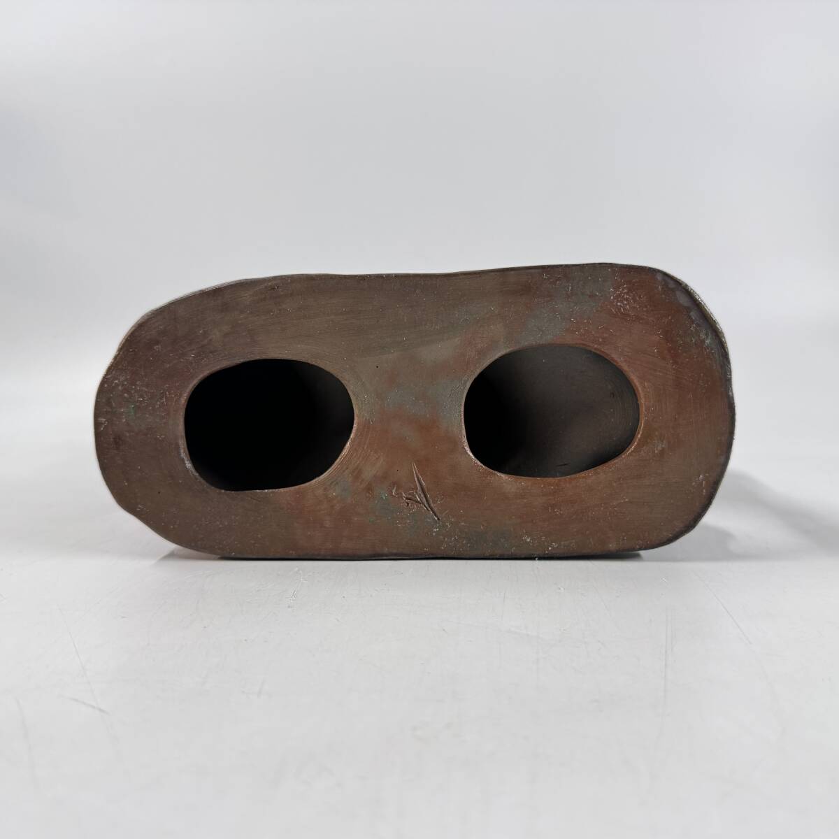 【20148Q】備前焼 銘印在 掻き銘 作家名不詳 干支置物 午 馬 幅24㎝×奥行9㎝×高さ29㎝ 干支飾り 玄関飾り 縁起物 経年保管品 現状品_画像7