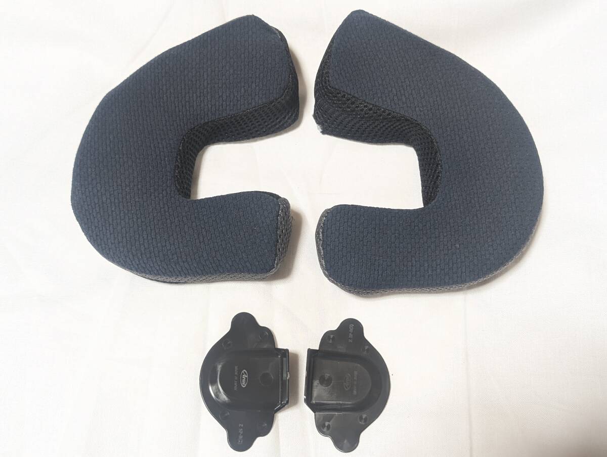 スポンジ1枚剥がしています。 Arai アライ ジェットヘルメット 品番 062228 VZ-RAM VZ EP イヤーカップ 15mm（61-62）試着のみ 美品_画像1