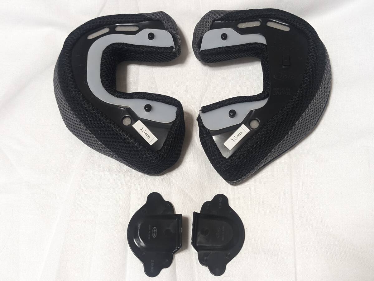 スポンジ1枚剥がしています。 Arai アライ ジェットヘルメット 品番 062228 VZ-RAM VZ EP イヤーカップ 15mm（61-62）試着のみ 美品_画像2