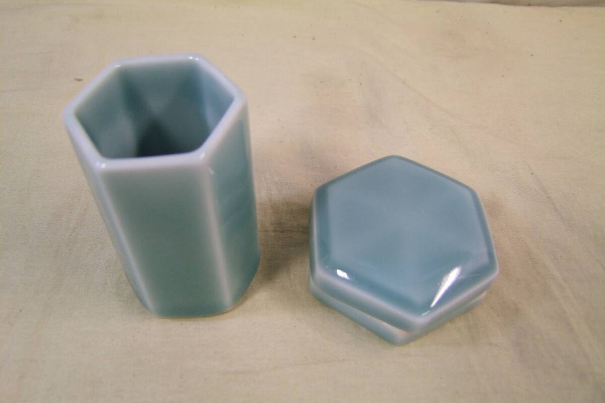 茶道具　鍋島青磁　市川光山作　天然砧青磁　香合・建_画像2