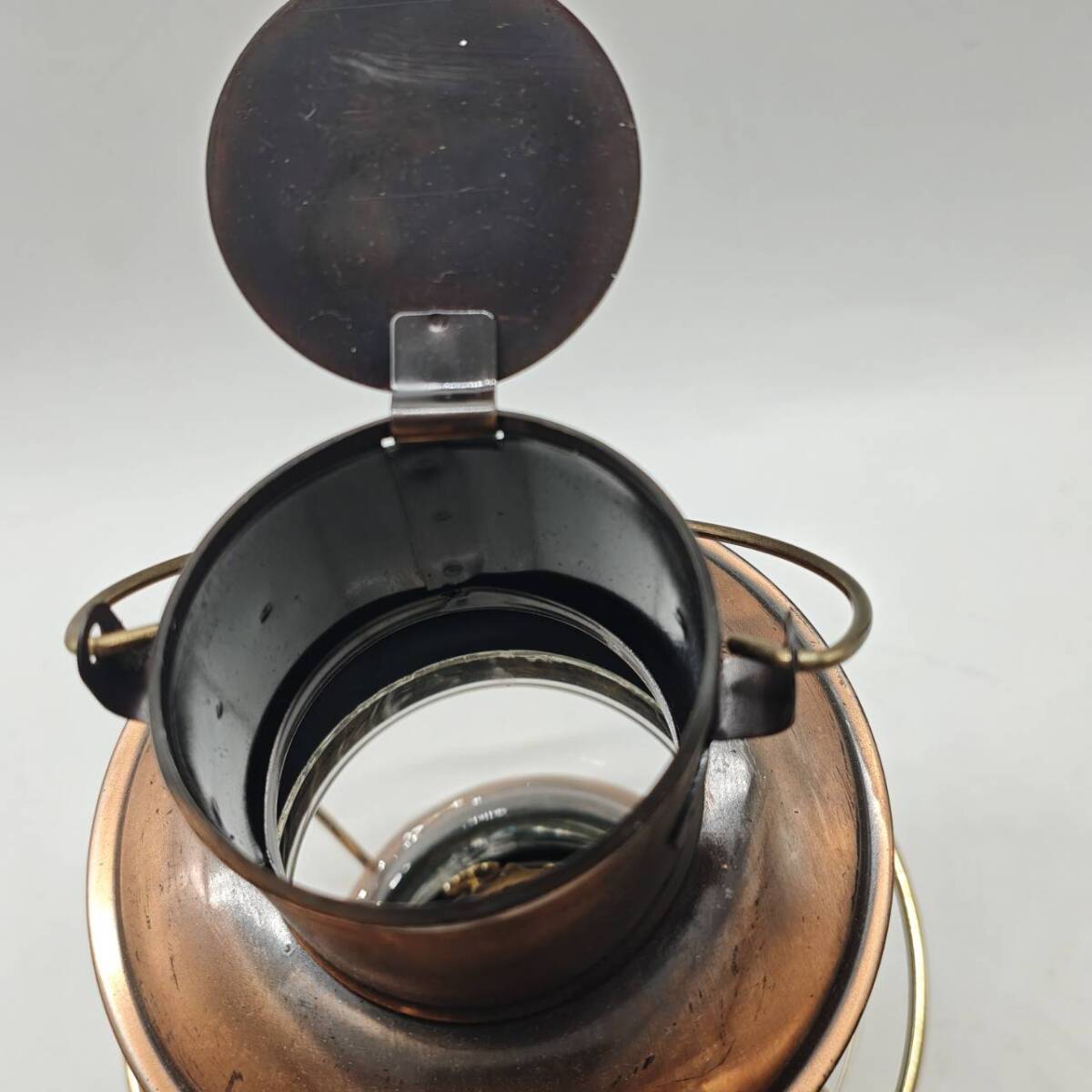 K10953● オイルランタン オイルランプ 吊り下げ式 キャンプ アウトドア インテリア MADE IN HONG KONG 香港 レトロ_画像3
