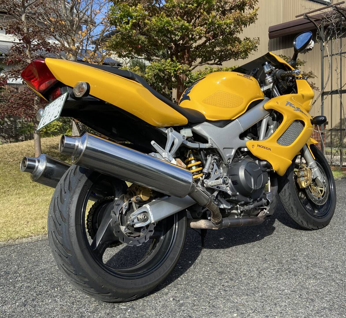 ホンダ VTR1000F 後期型 車検R8年10月　外装きれい♪_画像3