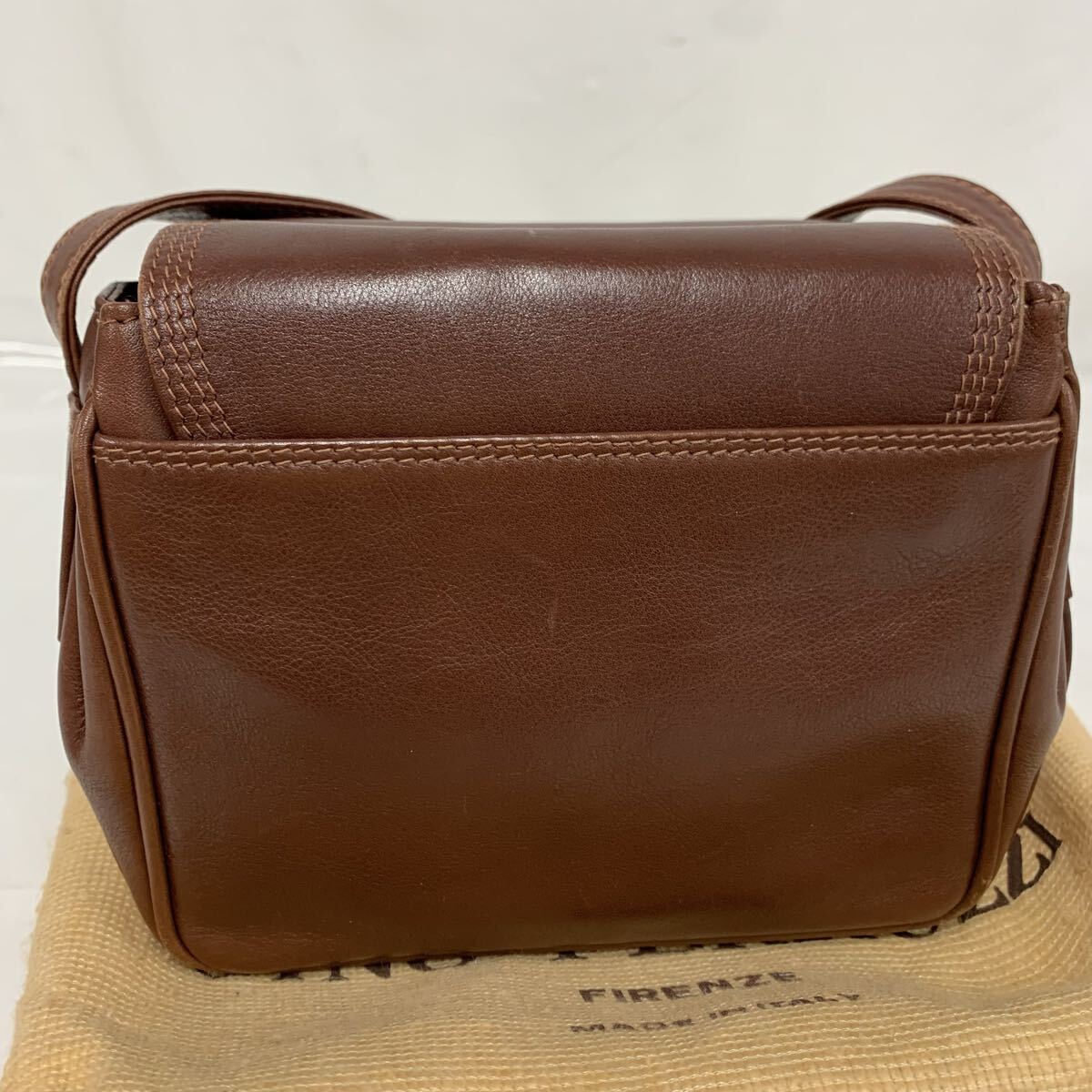 ヴィンテージ GINO FERRUZZI ジーノフェルッチ レザー ショルダーバッグ 斜め掛け ショルダー バッグ 鞄 現状品 カ15_画像7