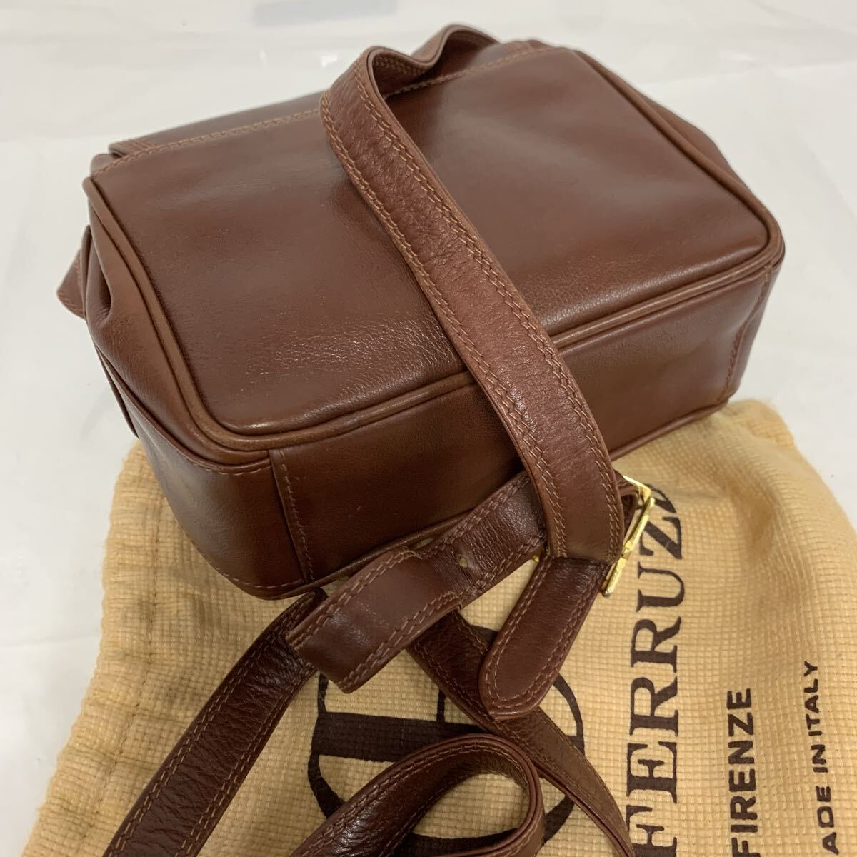 ヴィンテージ GINO FERRUZZI ジーノフェルッチ レザー ショルダーバッグ 斜め掛け ショルダー バッグ 鞄 現状品 カ15_画像9