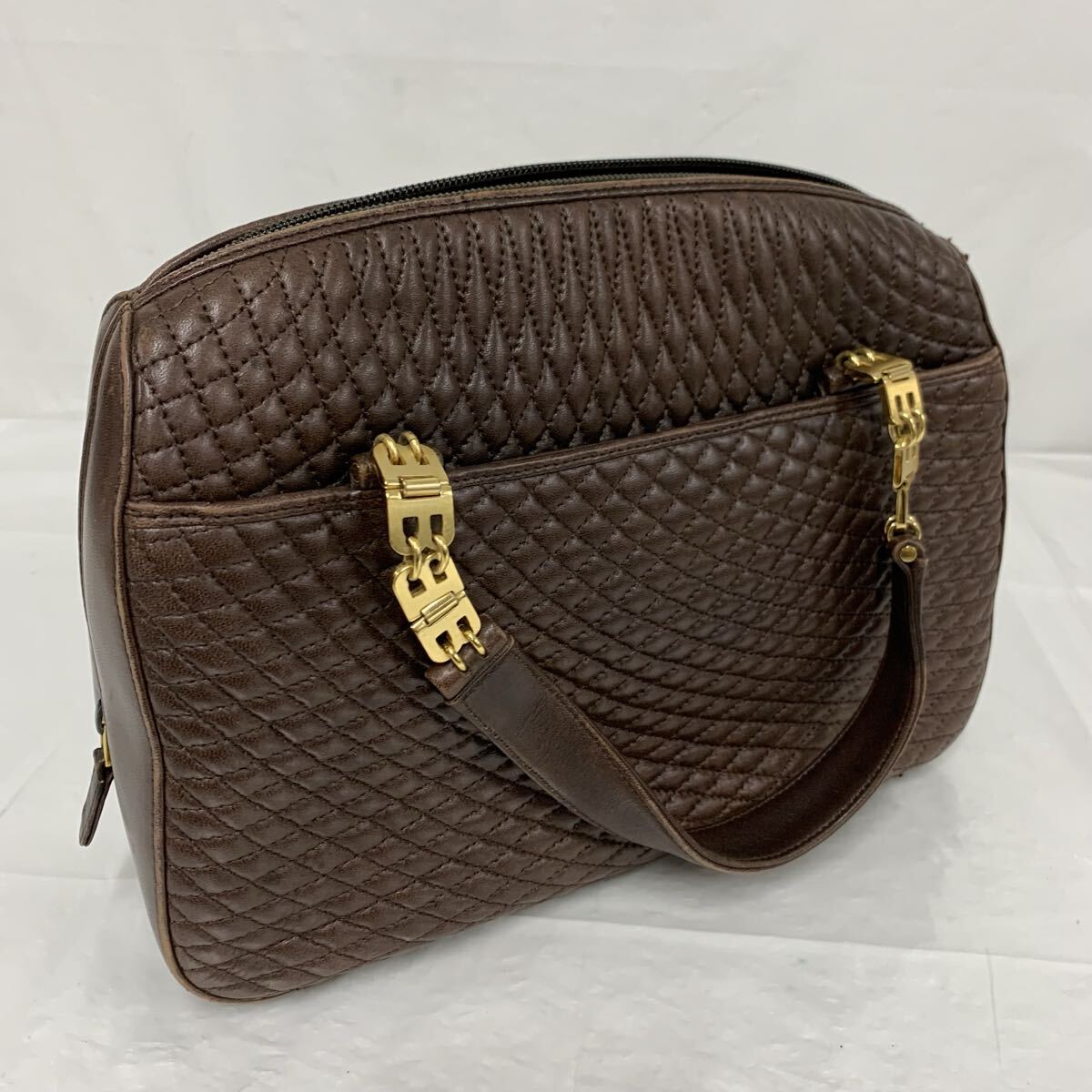 訳ありBALLY キルティング Ｂ ロゴチェーン レザーハンドバッグ ブラウンカラー系 バリー現状品 ハンドバッグ カ4_画像5