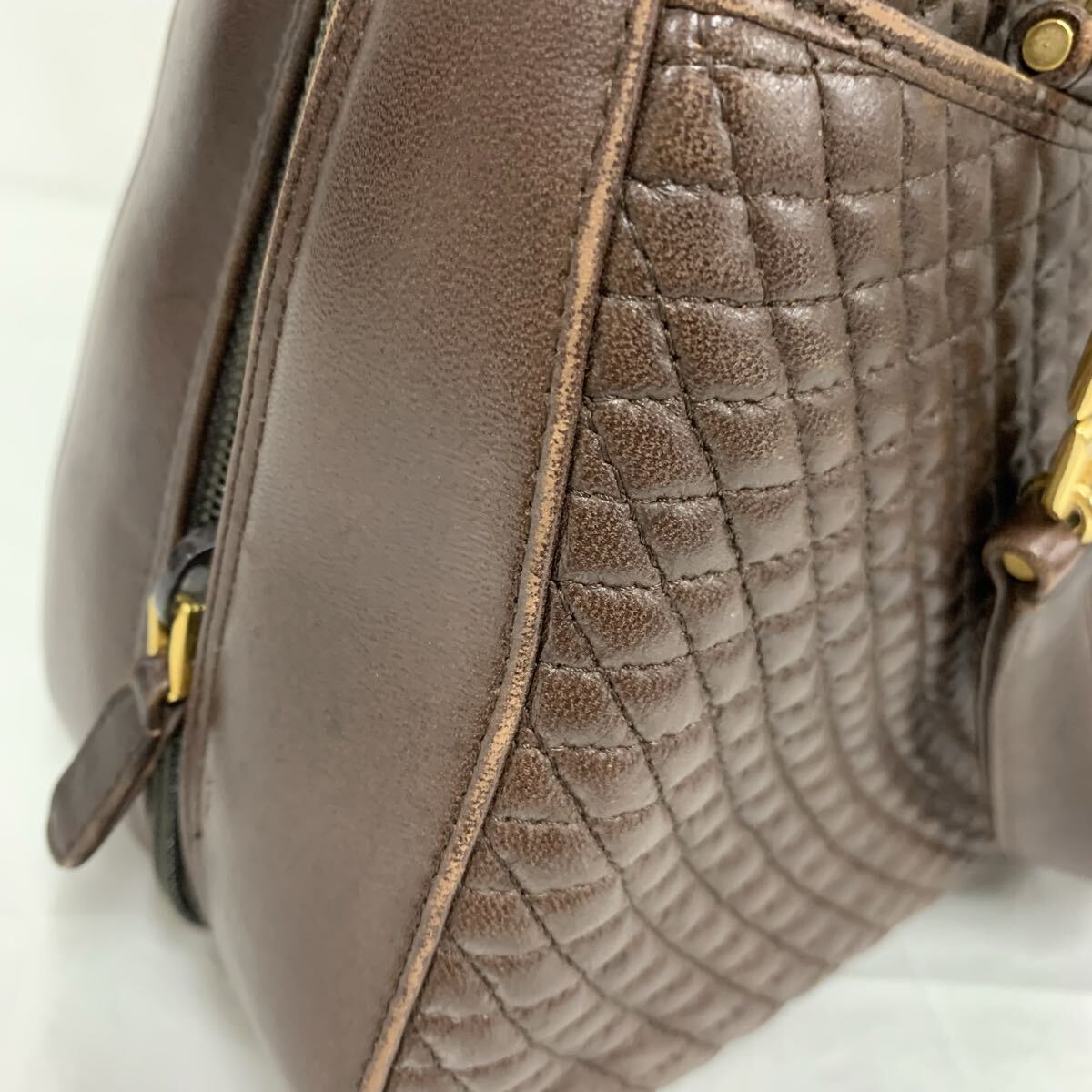 訳ありBALLY キルティング Ｂ ロゴチェーン レザーハンドバッグ ブラウンカラー系 バリー現状品 ハンドバッグ カ4_画像6