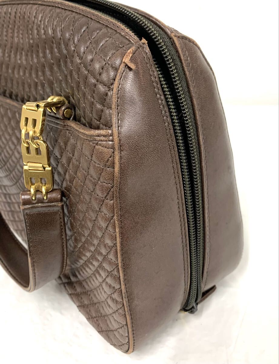 訳ありBALLY キルティング Ｂ ロゴチェーン レザーハンドバッグ ブラウンカラー系 バリー現状品 ハンドバッグ カ4_画像8