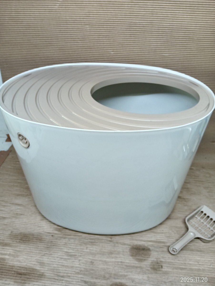 ◇ IRIS 上から猫トイレ ホワイト アイリスオーヤマ PUNT-530 スコップ付 (1)_画像2